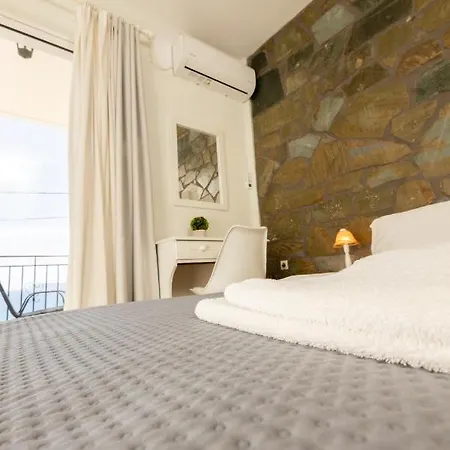 αnastasia * Mavrovoúnion