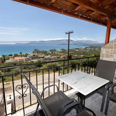 αnastasia Appartement Mavrovoúnion