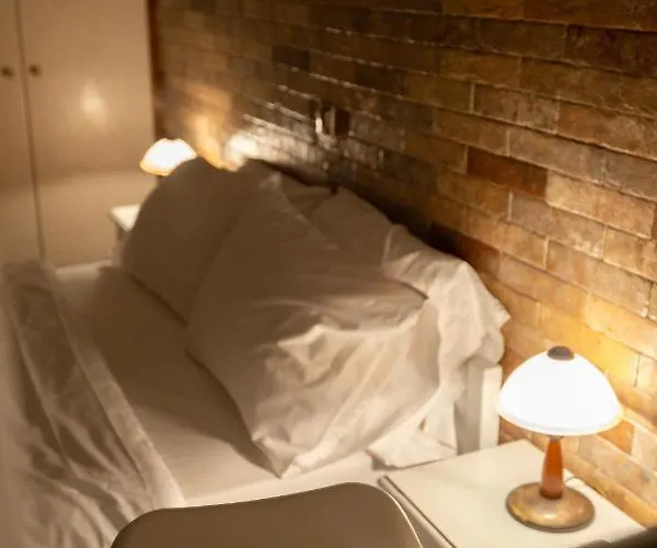 αnastasia * Mavrovoúnion