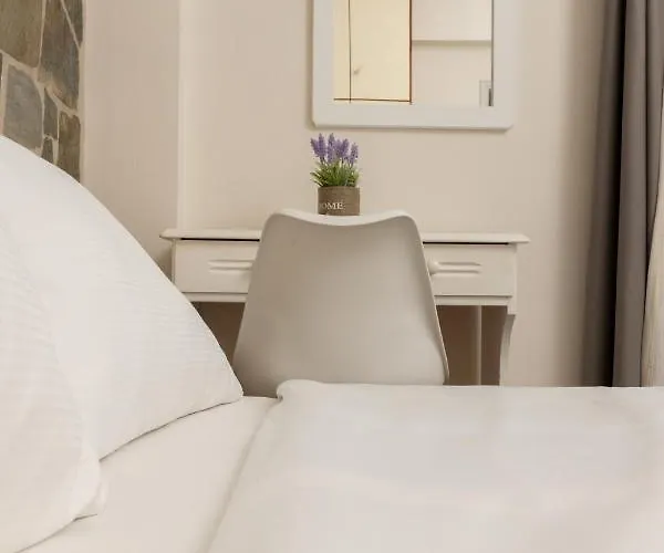 αnastasia * Mavrovoúnion