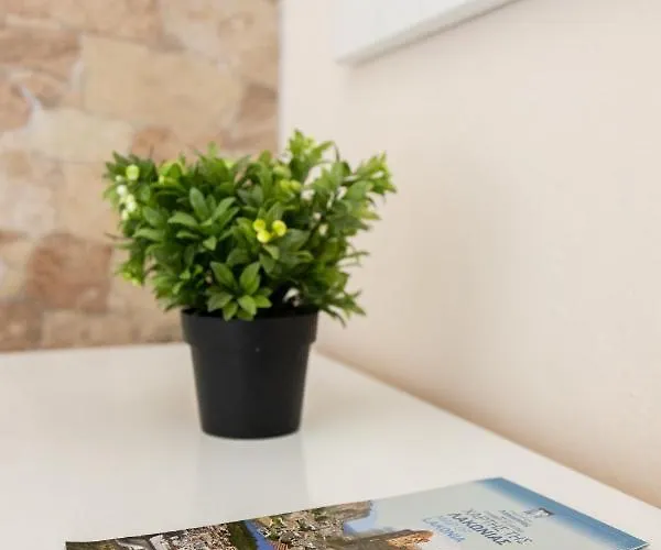 αnastasia * Mavrovoúnion